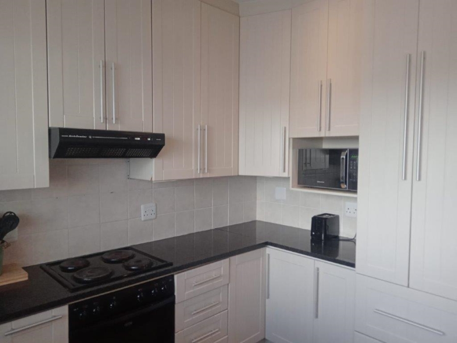 5 Bedroom Property for Sale in Paradise Beach Eastern Cape